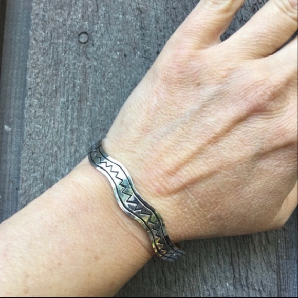 BRACELET Cuff Vintage Silver Black Southwest Boho - Picture 2 of 5